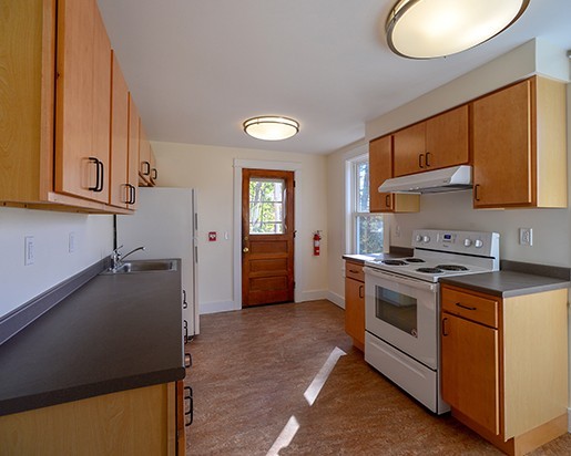 downstreet winooski river apartments kitchen