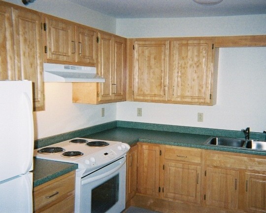Evergreen Place apartments downstreet kitchen