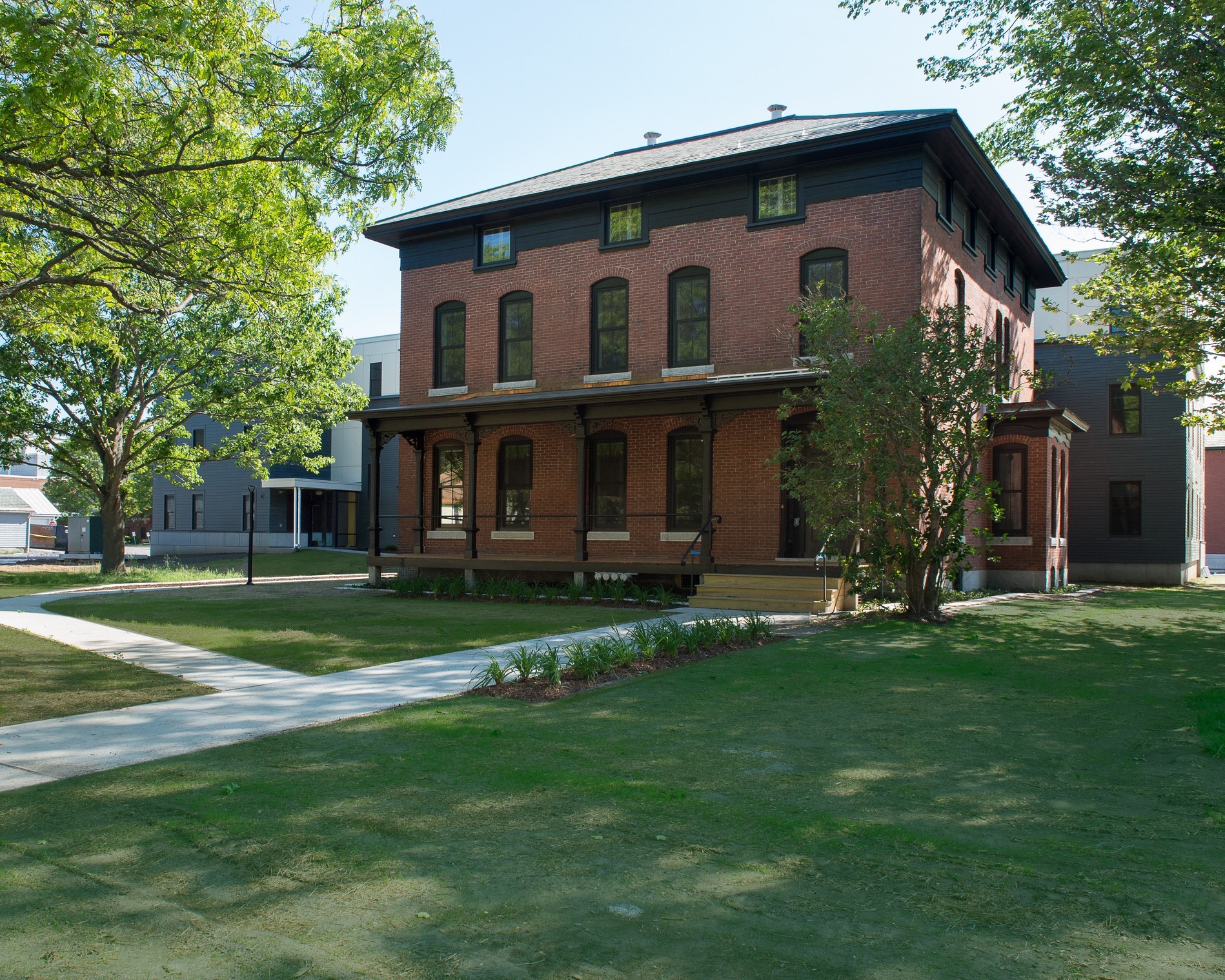 downstreet south main apartments