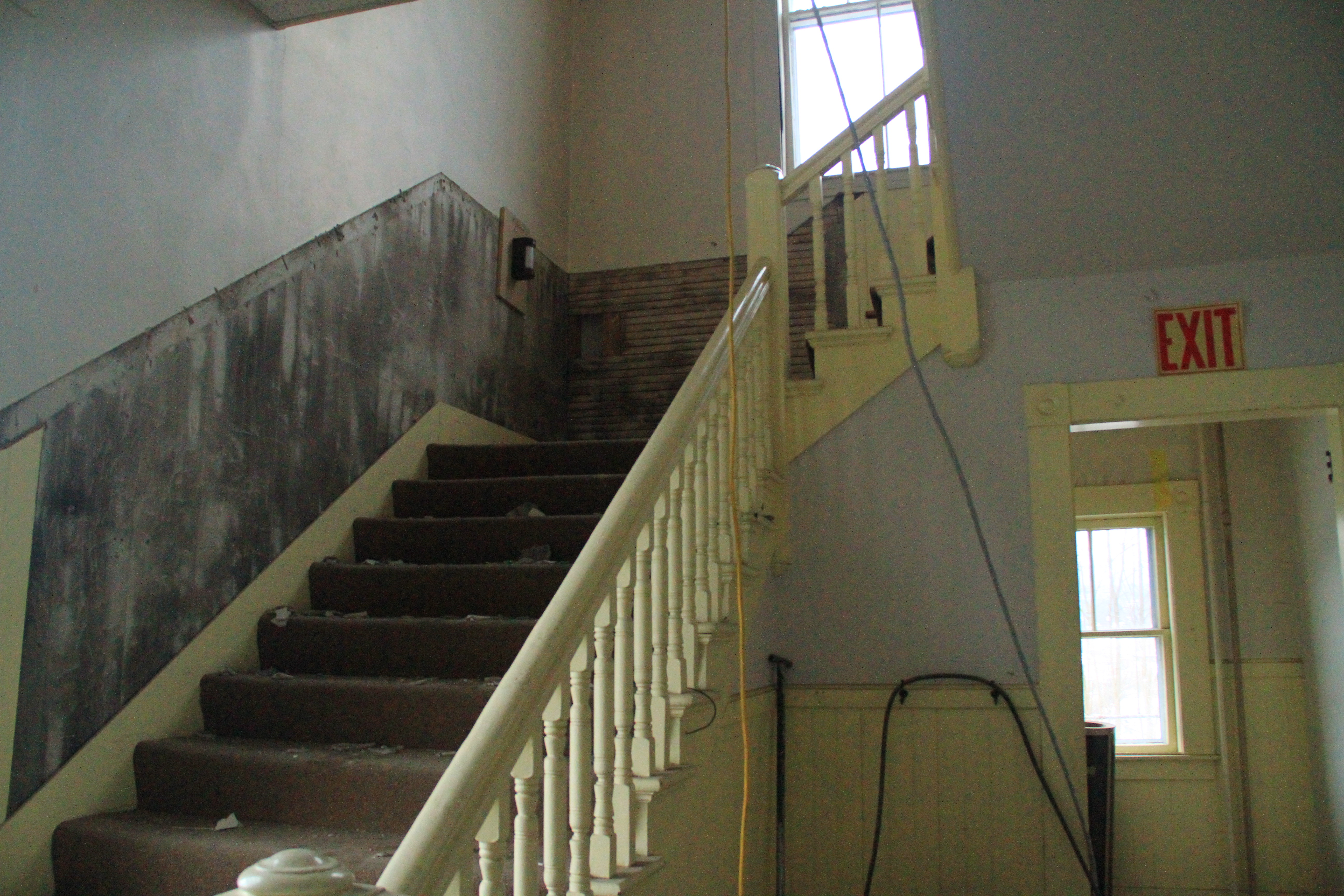 Image of decaying stairs at Ward 5